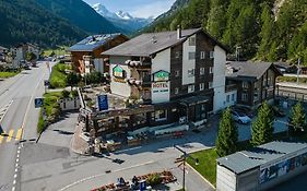 塔什霍夫现代客房酒店